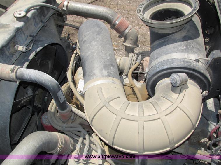 image for item H4625 1994 Mack CH613 semi truck