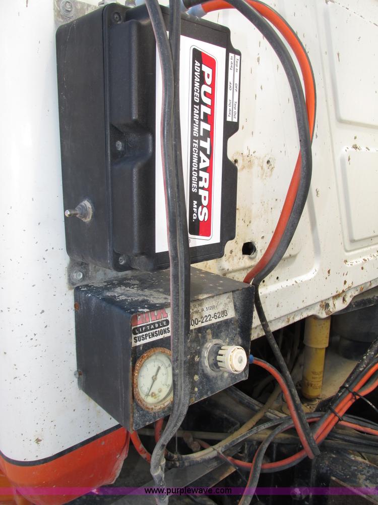 image for item H4625 1994 Mack CH613 semi truck