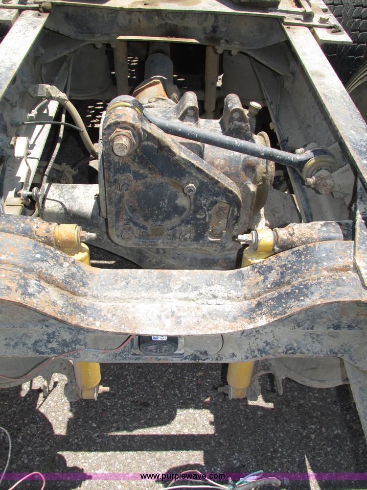 image for item H4625 1994 Mack CH613 semi truck