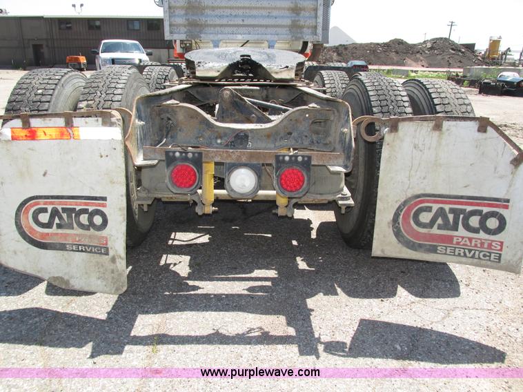 image for item H4625 1994 Mack CH613 semi truck