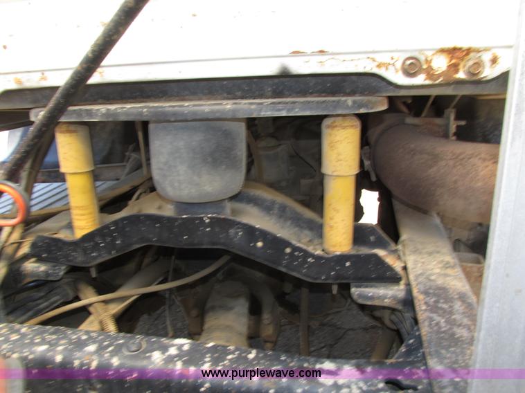 image for item H4625 1994 Mack CH613 semi truck