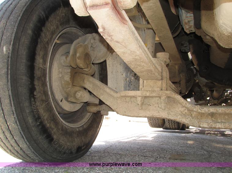 image for item H4625 1994 Mack CH613 semi truck