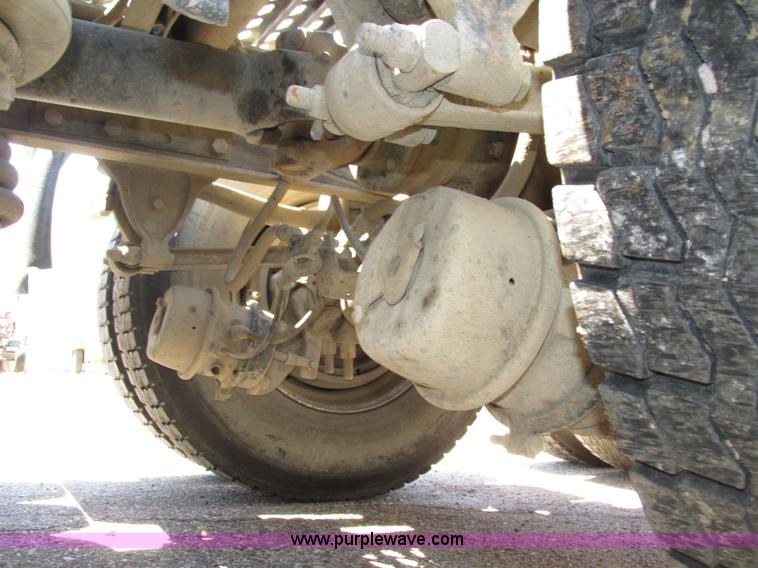 image for item H4625 1994 Mack CH613 semi truck