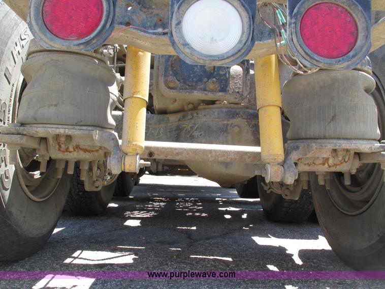 image for item H4625 1994 Mack CH613 semi truck