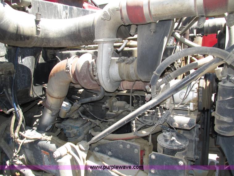 image for item H4626 1993 Mack RD690S semi truck