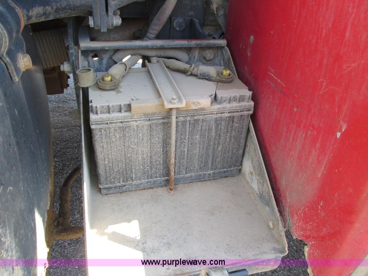 image for item H4627 1993 Mack RD690S semi truck