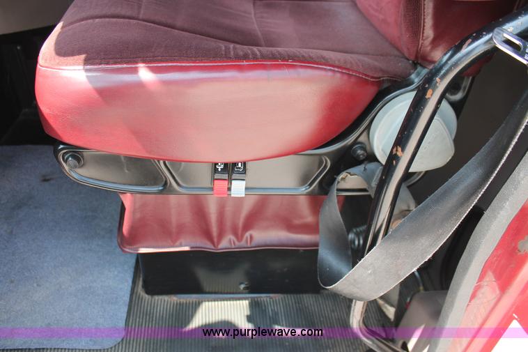 image for item H8202 2006 Kenworth T2000 semi truck