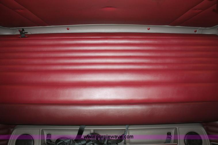 image for item H8202 2006 Kenworth T2000 semi truck