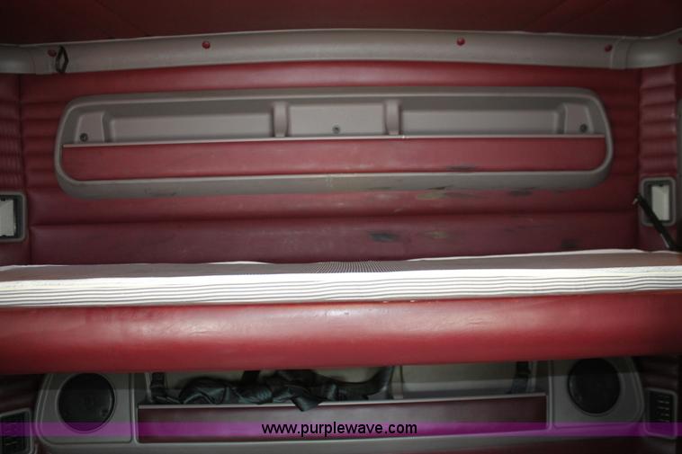 image for item H8202 2006 Kenworth T2000 semi truck