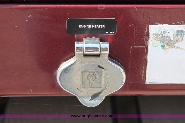 image for item H8202 2006 Kenworth T2000 semi truck