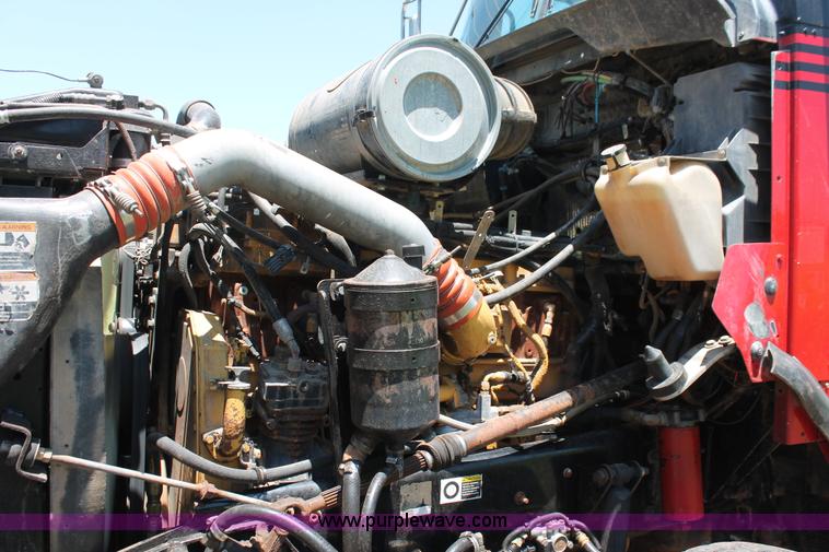 image for item H8203 2006 Kenworth T800 vacuum semi truck