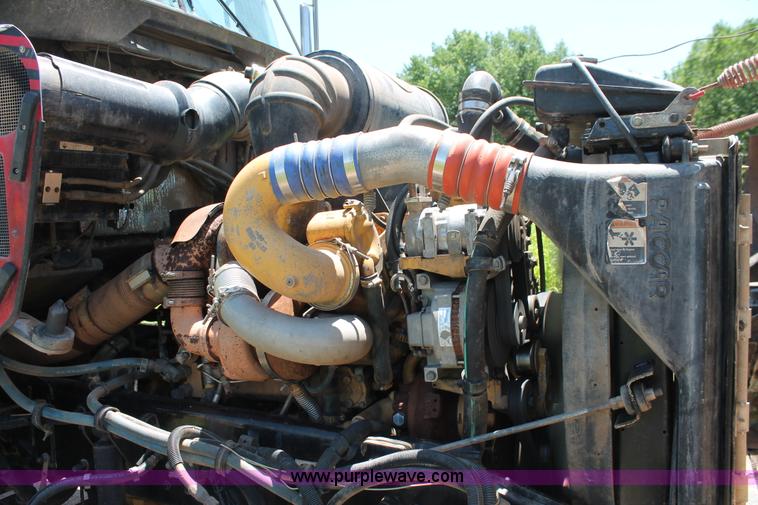 image for item H8203 2006 Kenworth T800 vacuum semi truck