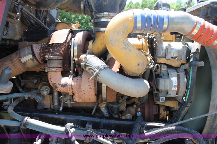 image for item H8203 2006 Kenworth T800 vacuum semi truck