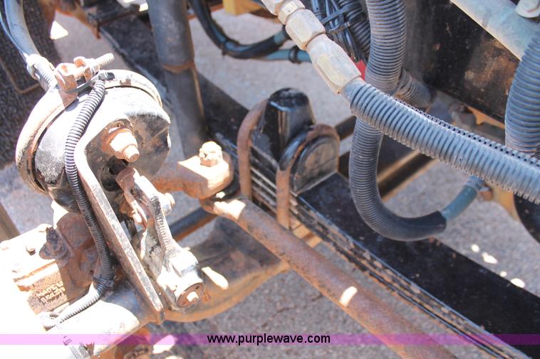 image for item H8203 2006 Kenworth T800 vacuum semi truck