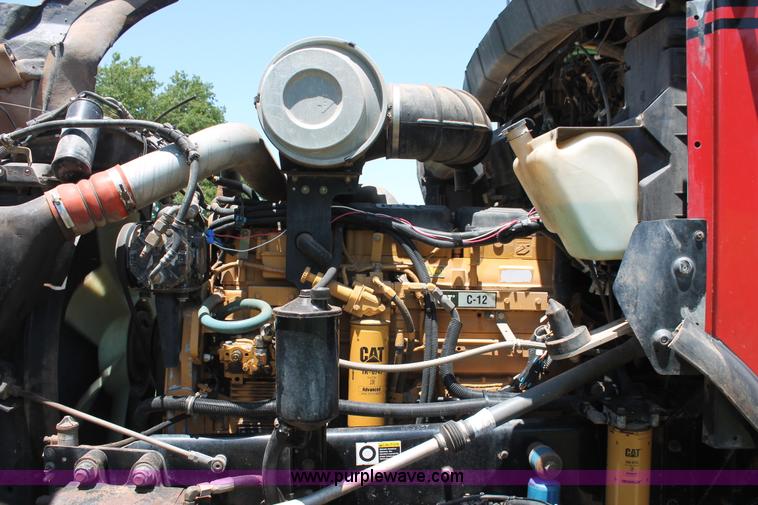 image for item H8204 2004 Kenworth T800 vacuum winch semi truck