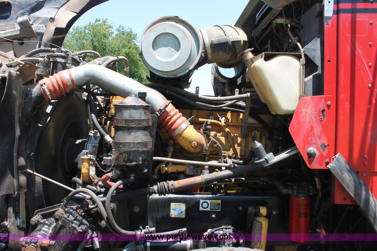 image for item H8205 2006 Kenworth T800 vacuum semi truck