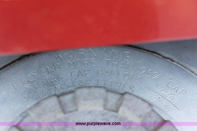 image for item H8205 2006 Kenworth T800 vacuum semi truck