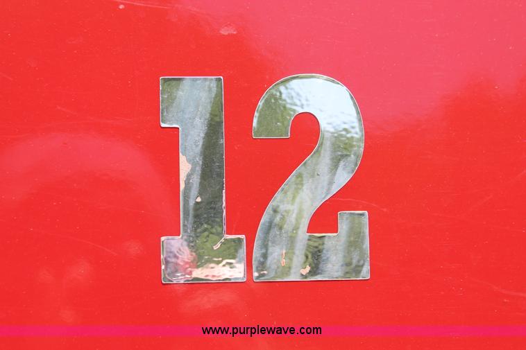 image for item H8205 2006 Kenworth T800 vacuum semi truck