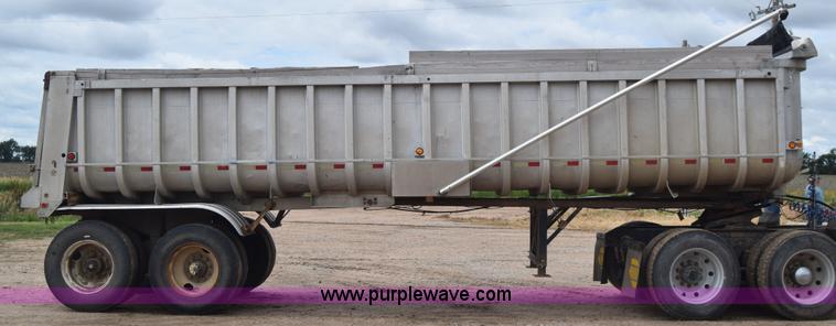 image for item J6578 1979 Freuhauf end dump trailer