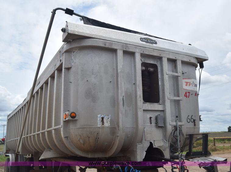 image for item J6578 1979 Freuhauf end dump trailer