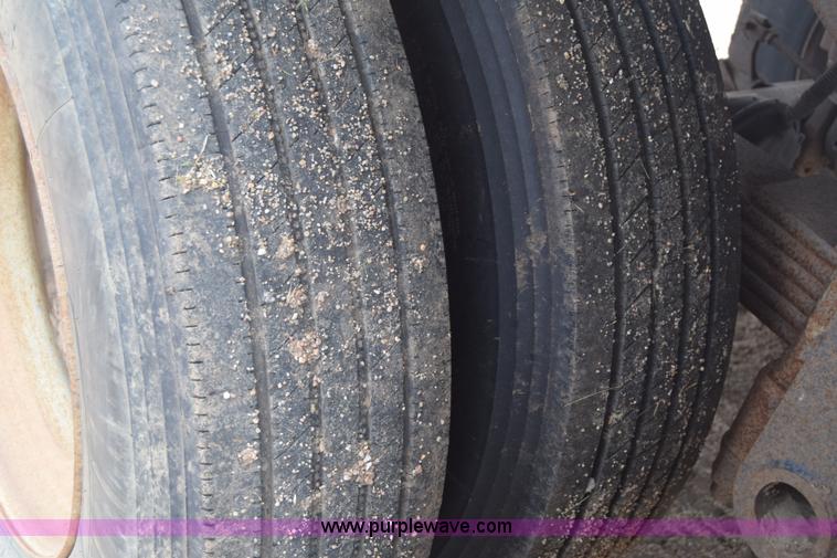 image for item J6578 1979 Freuhauf end dump trailer