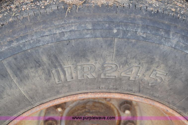 image for item J6578 1979 Freuhauf end dump trailer