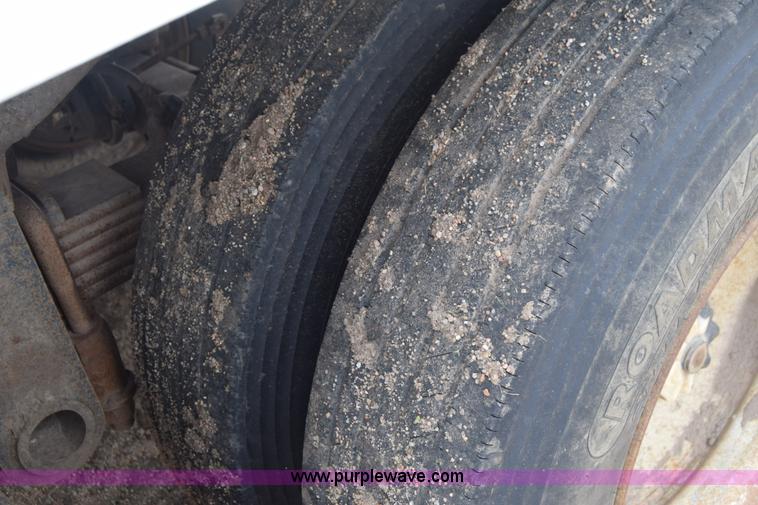 image for item J6578 1979 Freuhauf end dump trailer