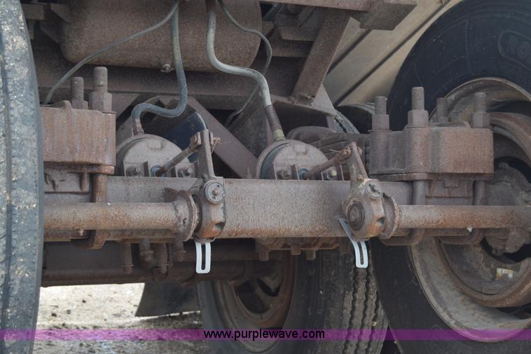 image for item J6578 1979 Freuhauf end dump trailer