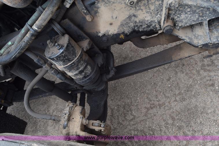 image for item J6579 1993 Kenworth T800 semi truck