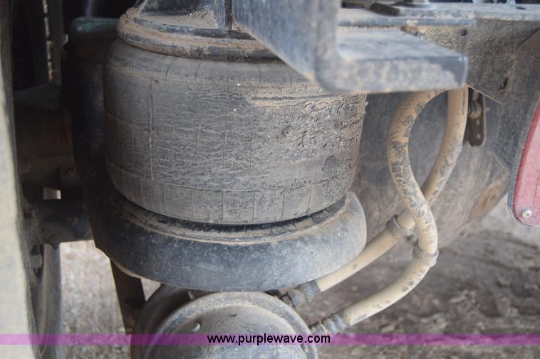 image for item J6579 1993 Kenworth T800 semi truck