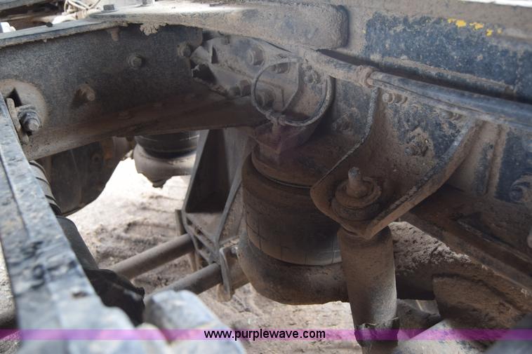 image for item J6579 1993 Kenworth T800 semi truck