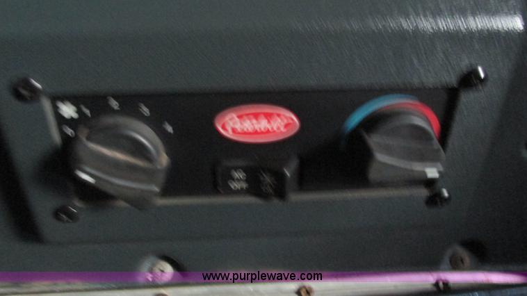image for item J8546 1998 Peterbilt 377 semi truck