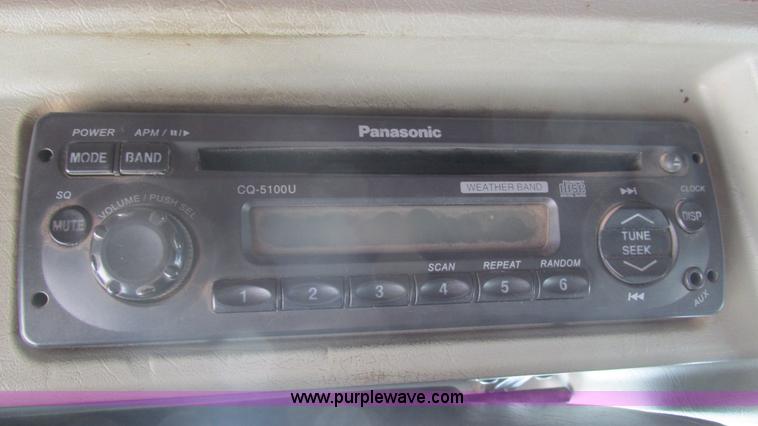 image for item J8548 1999 Kenworth T800 semi truck