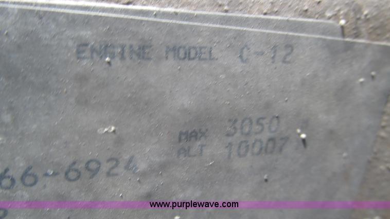 image for item J8549 1999 Peterbilt 377 semi truck