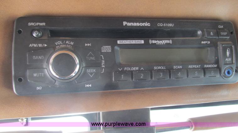 image for item J8549 1999 Peterbilt 377 semi truck