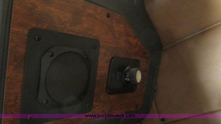 image for item J8549 1999 Peterbilt 377 semi truck