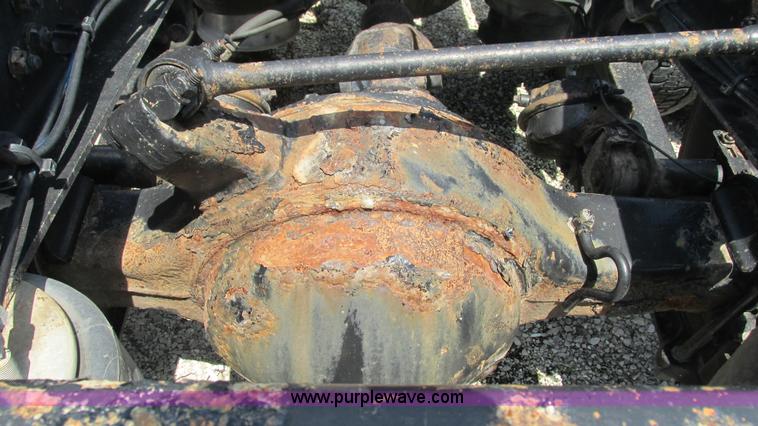 image for item J8550 2003 Freightliner Century ST120 semi truck