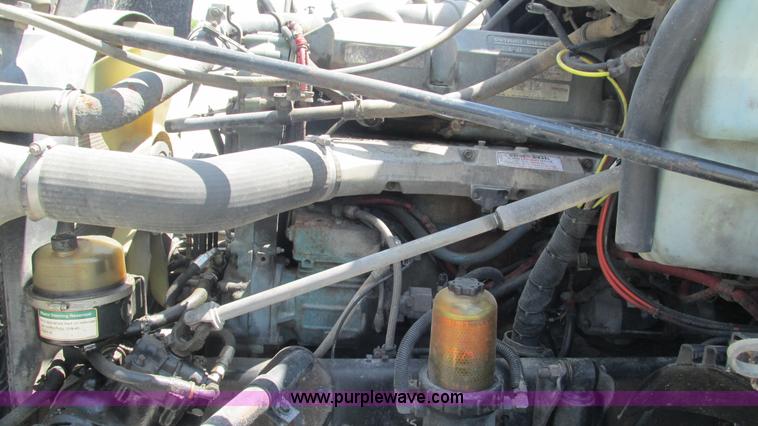 image for item J8550 2003 Freightliner Century ST120 semi truck