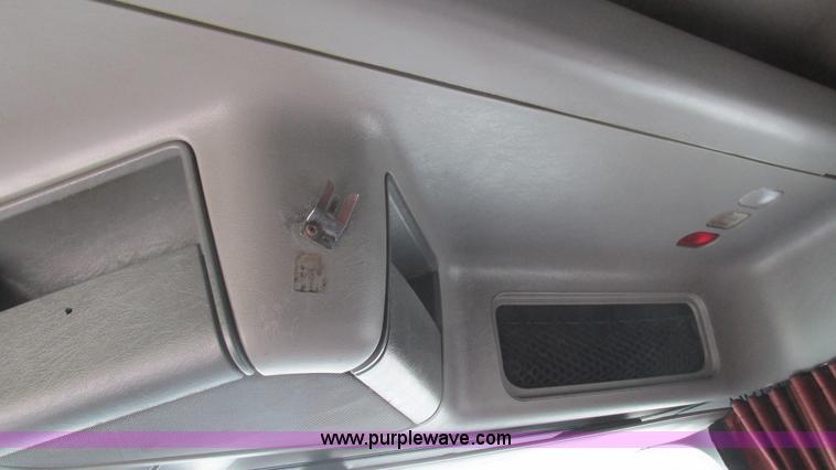 image for item J8550 2003 Freightliner Century ST120 semi truck