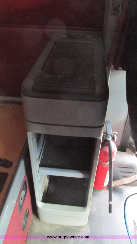 image for item J8550 2003 Freightliner Century ST120 semi truck