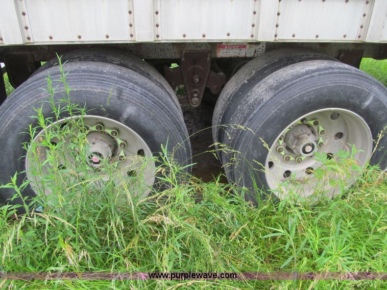 image for item K5724 1996 Wilson PSAL-303 double deck aluminum livestock trailer