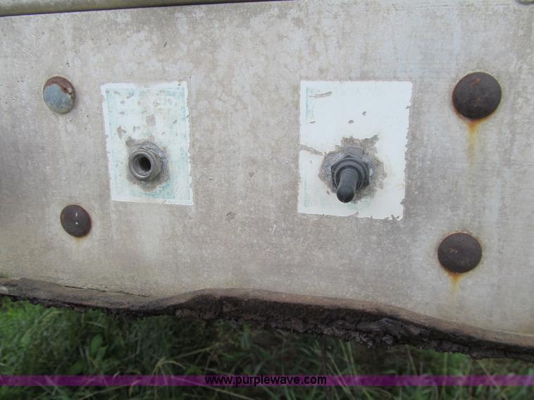 image for item K5724 1996 Wilson PSAL-303 double deck aluminum livestock trailer