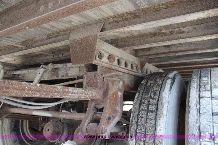 image for item K6836 1983 Dorsey dry van trailer