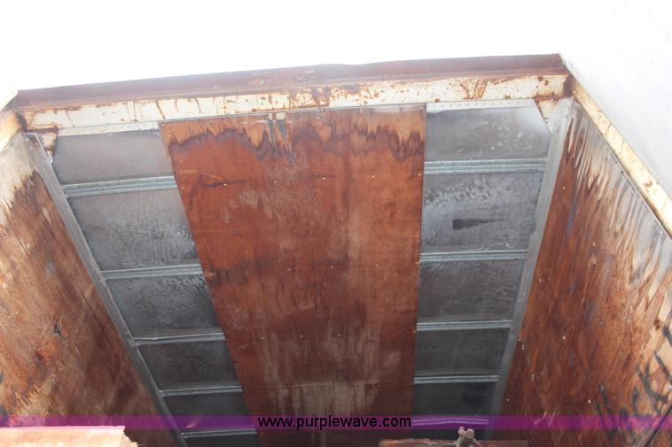 image for item K6836 1983 Dorsey dry van trailer