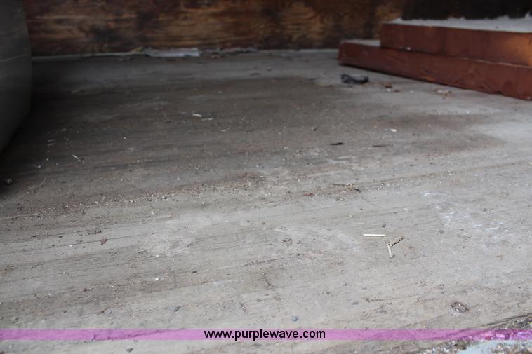 image for item K6836 1983 Dorsey dry van trailer