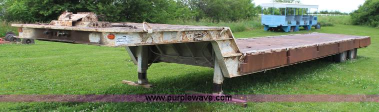 image for item K6910 1982 Trail King equipment trailer