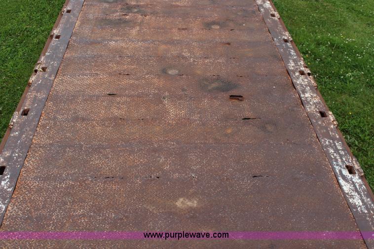 image for item K6910 1982 Trail King equipment trailer