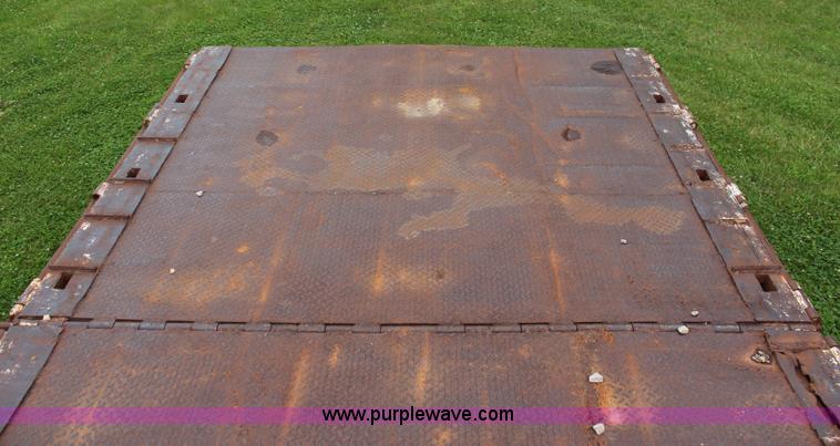 image for item K6910 1982 Trail King equipment trailer