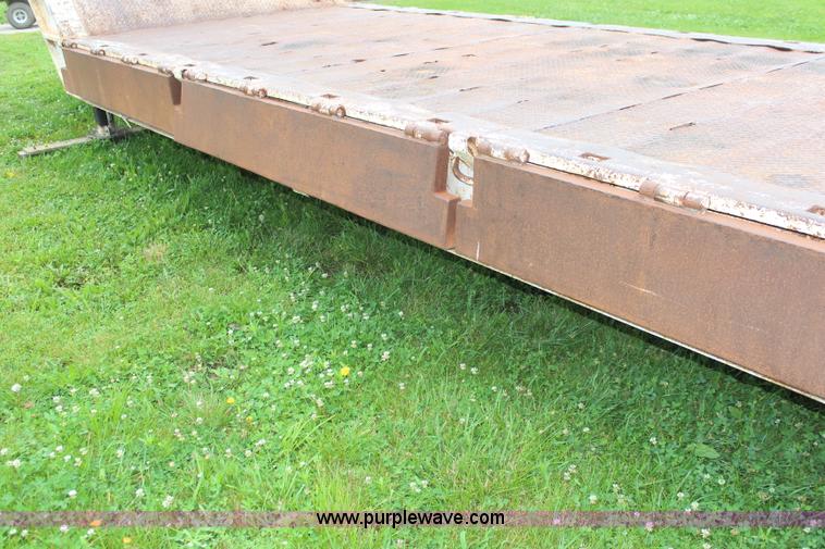 image for item K6910 1982 Trail King equipment trailer