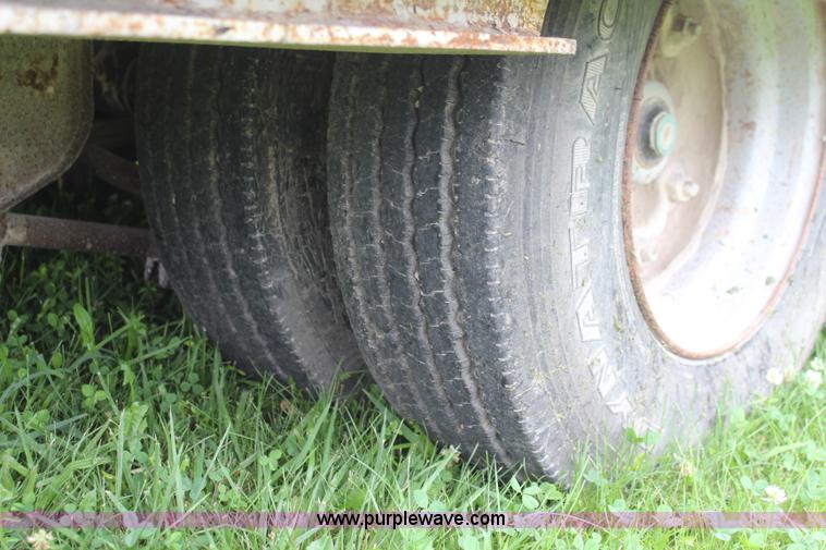 image for item K6910 1982 Trail King equipment trailer